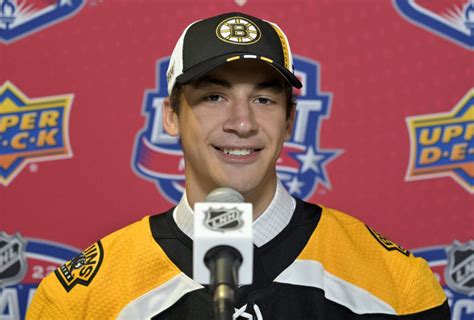 Boston Bruins Sign Matthew Poitras To ELC