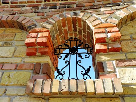 Free picture: art, cast iron, handmade, brick, architecture, old, building, wall