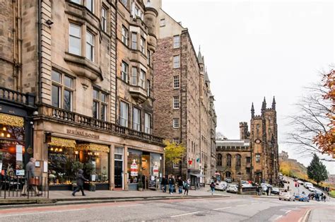 9 Edinburgh Airbnb Vacation Rentals in Old City, New City, and Circus Lane