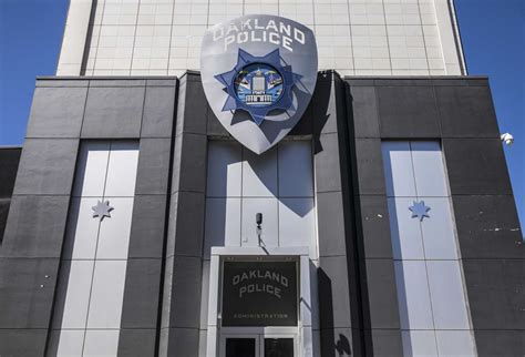 Oakland extends application deadline for police chief amid crime surge