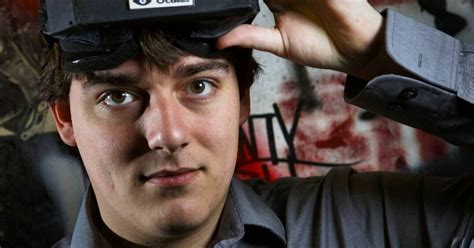 Palmer Luckey Drops Oculus Rift Scoops on Twitter