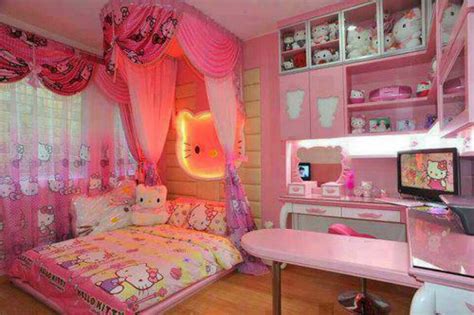 California Bedroom Interior Design Ideas with Cute Hello Kitty Theme ...