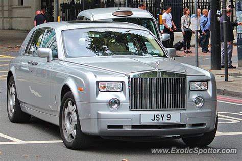 Rolls-Royce Phantom spotted in London, United Kingdom on 08/21/2015