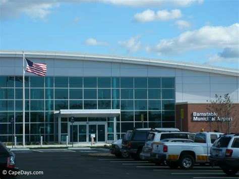 Visitors Guide to Cape Cod Gateway Airport in Hyannis MA