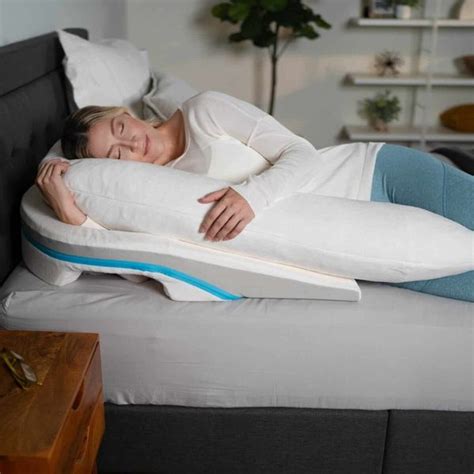 15 Best Pillows for Side Sleepers 2021 | The Strategist