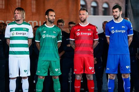 New Balance Lechia Gdańsk 17-18 Home, Away & Third Kits Released ...