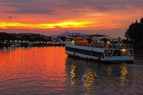 Kuching City Tour & Sunset River Cruise: Triphobo