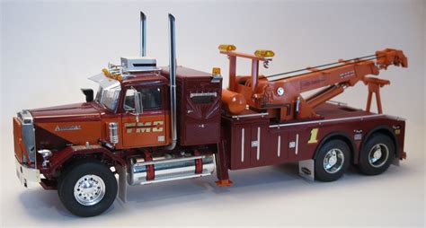 Peterbilt Tow Truck Toy