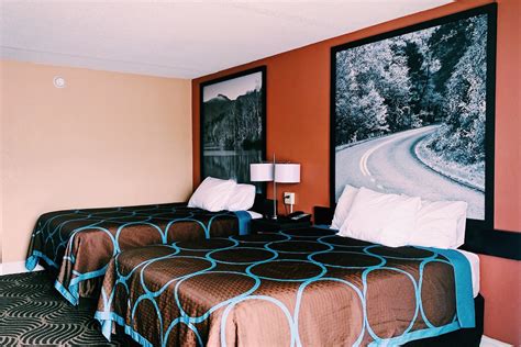 Super 8 by Wyndham Marion NC | Marion, NC Hotels