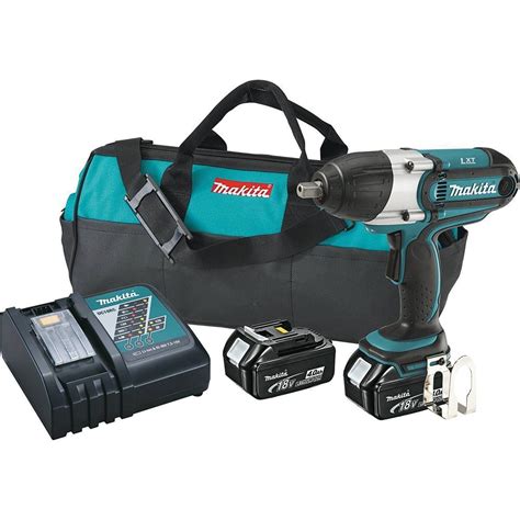 Makita USA 1/2in 18 Volt Lithium Ion Impact Wrench Kit