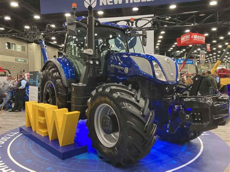 New Holland Reveals the T7.300 Long Wheelbase Tractor