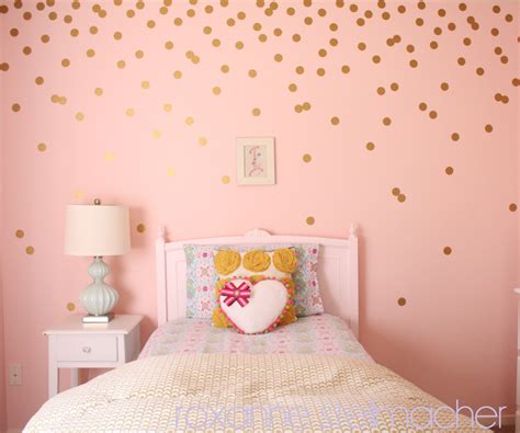 DIY Polka Dot Walls | Polka dot walls, Girl room, Gold polka dots wall