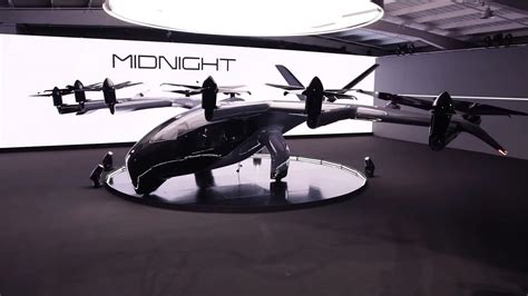 Archer Aviation unveils its full-size Midnight eVTOL air taxi