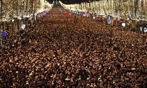 New Year’s Eve fireworks, paris : r/CityPorn