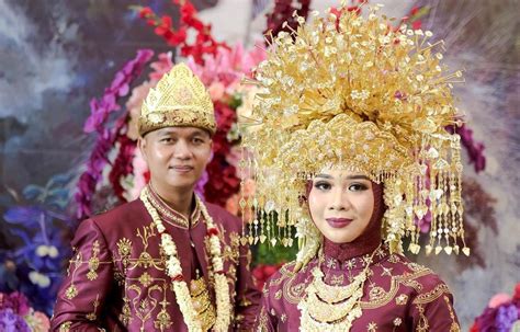 Menyibak Keunikan Baju dan Aksesori Pernikahan Adat Palembang - Siap Nikah