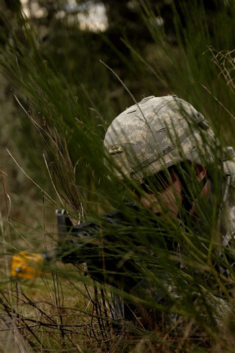 DVIDS - Images - JBLM units work together on air assault mission [Image 2 of 5]