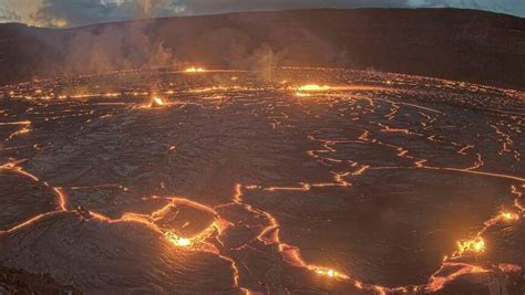 Hawaii Volcano Kilauea Erupts Again After Weekslong Pause - The New ...