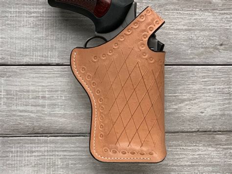 Ruger GP100 Leather Holster for Right Hand Carry With Thumb - Etsy