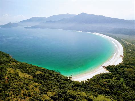 Discover Lopes Mendes Beach, a paradise on Ilha Grande - Brazil