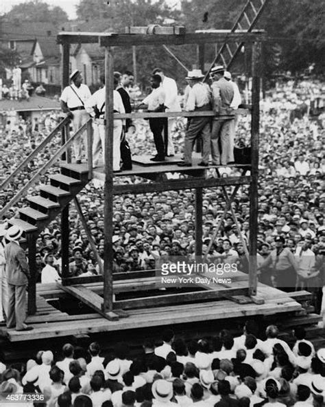 Hanging in Owensboro, Kentucky Rainey Bethea listens attentively to... News Photo - Getty Images