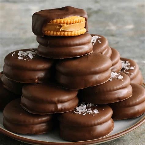 Chocolate Peanut Butter Ritz Cookies - Easy No-Bake Cookies!