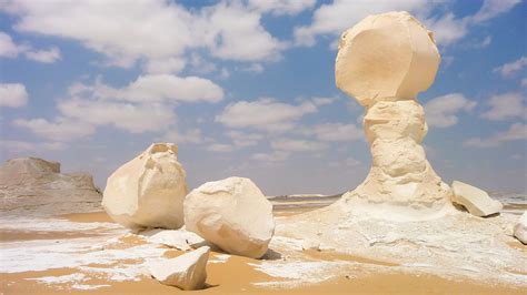 Sahara El Beyda: A Natural Desert View That’s Worth Millions | Unusual ...