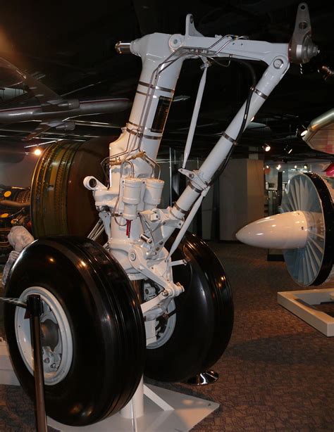 Boeing 727 Main Landing Gear Assembly, American Airlines Museum, Dallas ...