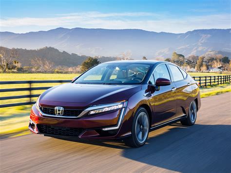 Honda's Hydrogen Fuel Cell Clarity Comes Loaded With Perks | WIRED