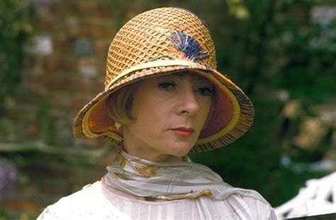 17 Best images about "Miss Marple" - Geraldine McEwan on Pinterest ...