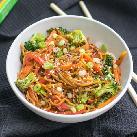 Easy Garlic Sesame Noodles - 10-Minute Vegan, Gluten-free Meal