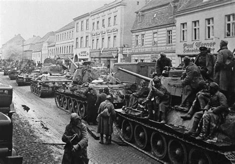 The Battle Of Berlin: April 21st 1945 - Red Army Troops Reach Berlin