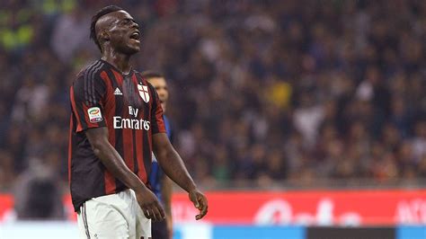 Balotelli must convince AC Milan for new deal says Galliani - ESPN FC