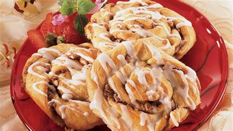 Simply Super Crescent Cinnamon Rolls recipe from Pillsbury.com