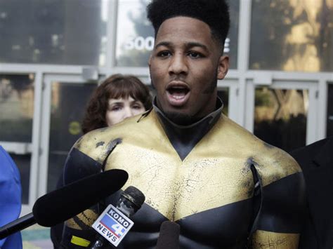 Seattle "superhero" Phoenix Jones unmasked in court - Photo 1 - Pictures - CBS News