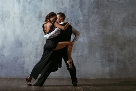 Tango Dancing - Steps, Style & Music