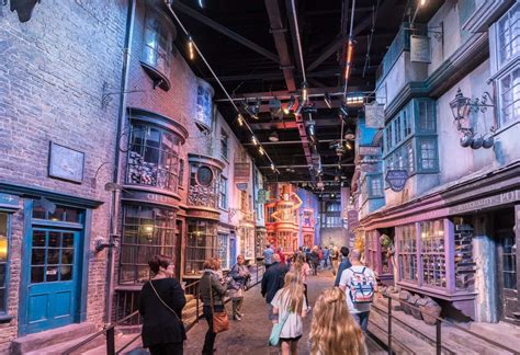 Warner Bros. Studio Tour London Tips & Review for Harry Potter Fans