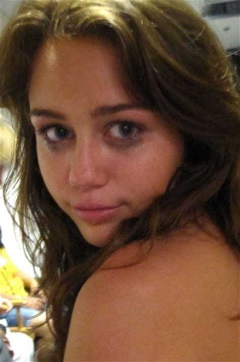 Miley Cyrus Without Makeup Pictures - Celeb Without Makeup