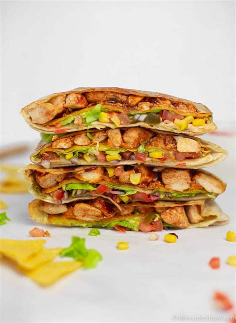 Chicken Crunchwrap Supreme (With Barbecue Sauce) - The Yummy Bowl