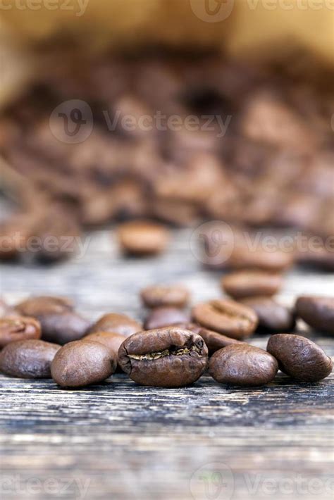 aromatic coffee beans 9458126 Stock Photo at Vecteezy