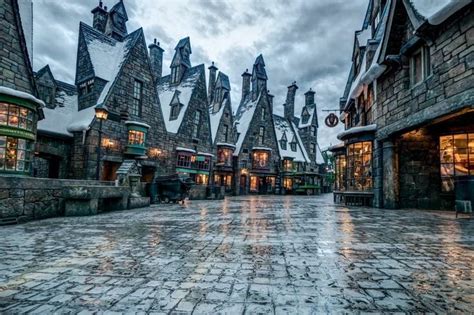 9 remarkable photos of the Wizarding World after hours | Wizarding ...