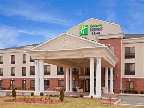 Holiday Inn Express Hotel & Suites Ashland in Ashland (KY) - Room Deals, Photos & Reviews