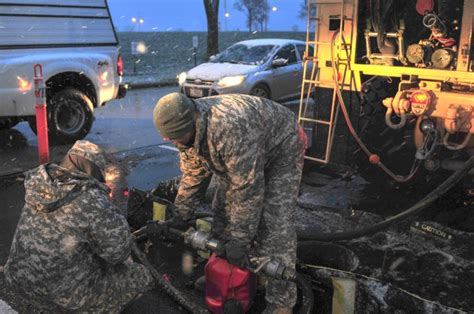 10th Mountain Division Soldiers aid Hurricane Sandy relief effort ...