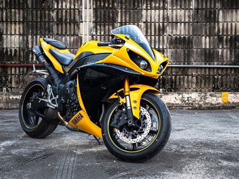 Yamaha YZF-R1 2023: Everything You Need to Know About This Super Bike