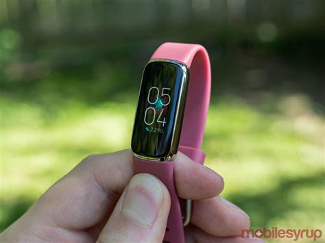 Fitbit Luxe Review: Fitbit’s best-looking fitness tracker yet