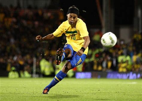 Ronaldinho Free Kick