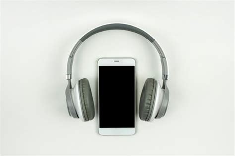 Top 5 headphones to match with your latest phones | Croma Unboxed