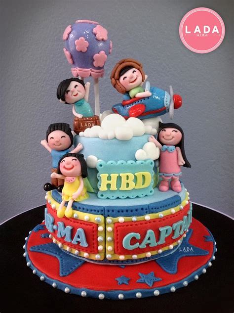 Birthday Cake with family - Decorated Cake by Ladadesigns - CakesDecor