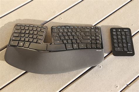 James' Ordinary Guy Reviews: Microsoft Sculpt Ergonomic Keyboard Review