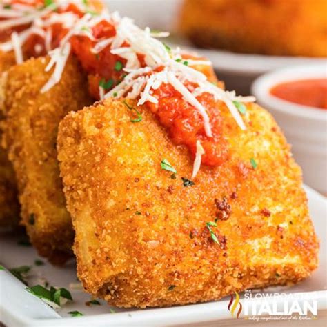 Olive Garden Lasagna Fritta (Fried Lasagna Rolls) - TSRI