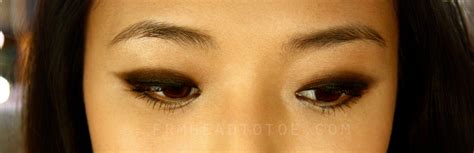 Makeup For Uneven Eyelids - From Head To Toe